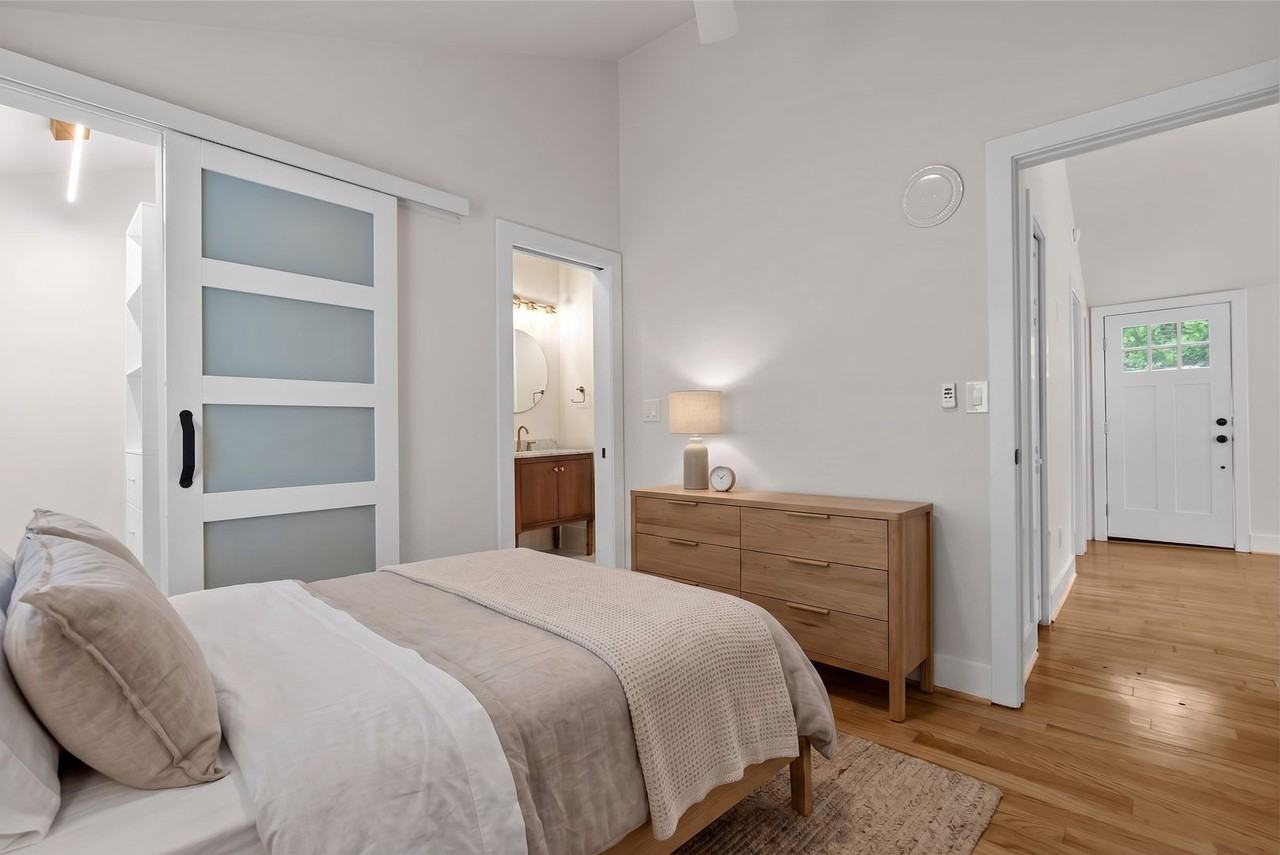 2 Donnybrook Ave - Photo 4 of 20