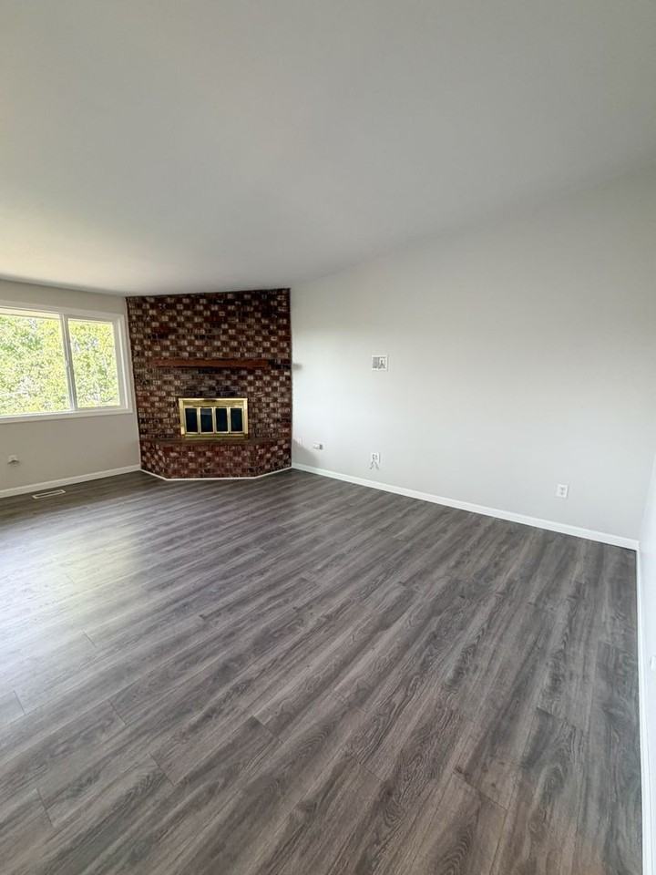 1946 N Eldorado Ave - Photo 3 of 32