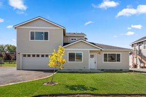 featured image of 322 322 & 326 Lithia Ave