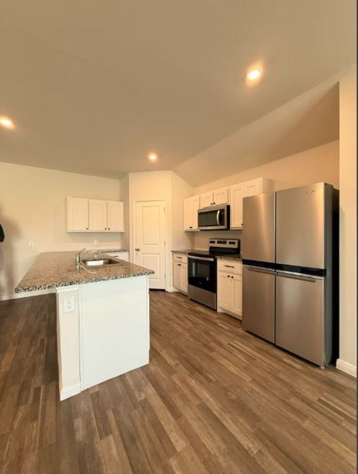 3637 Silver Maple Ln - Photo 6 of 22