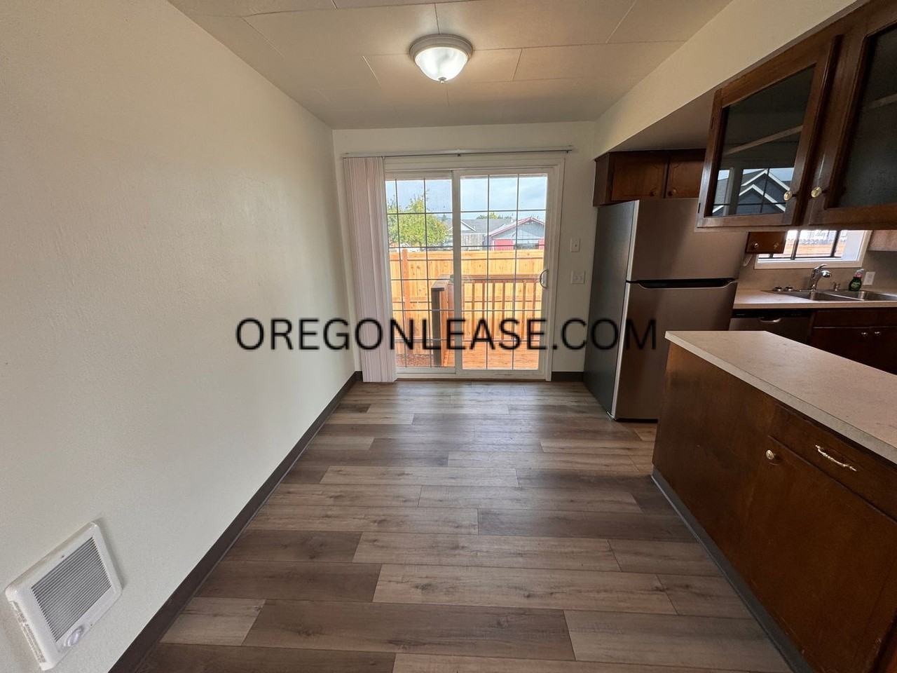 4076 North St - Photo 5 of 15