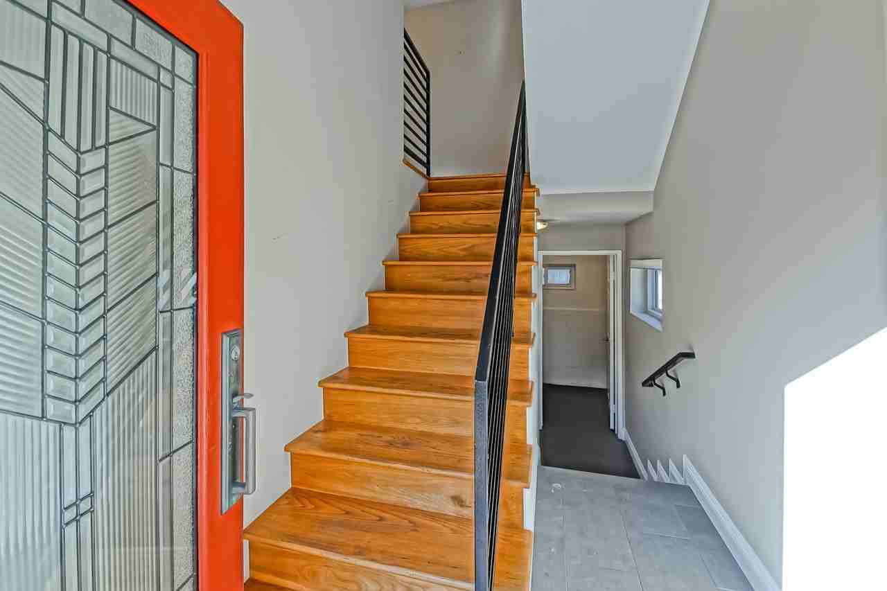 4021 Crest Dr - Photo 7 of 47