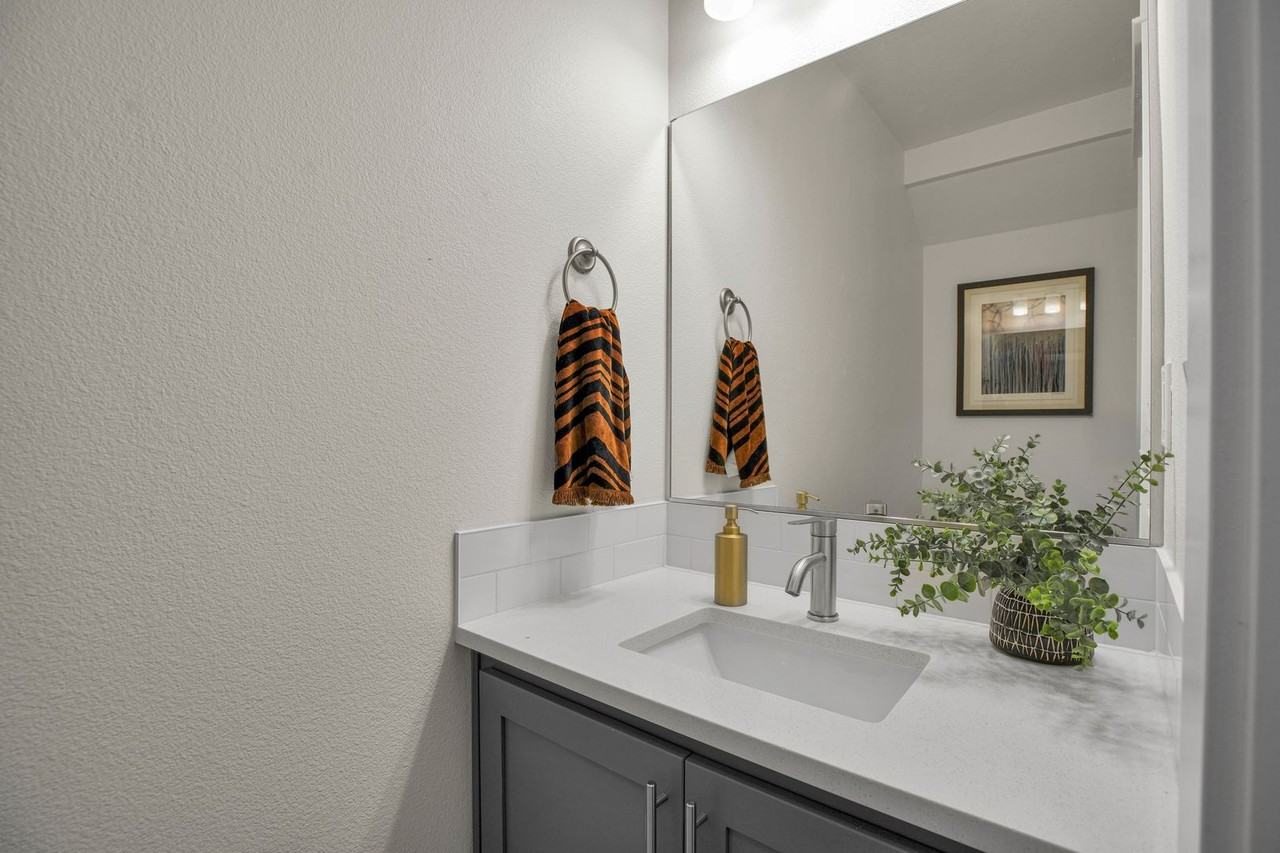 2830 22nd Ave #10 - Photo 4 of 42