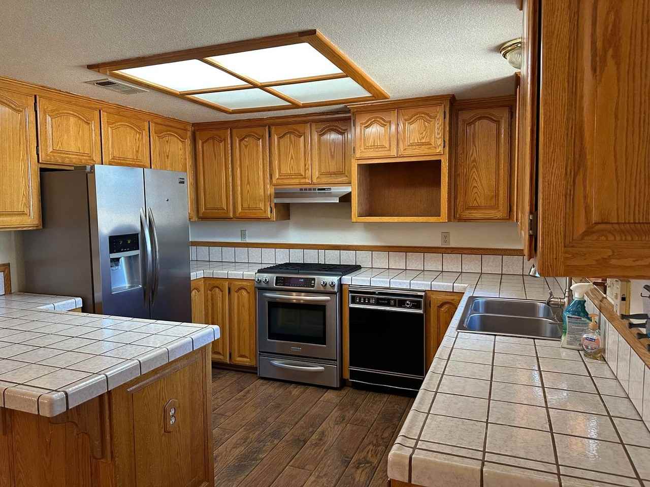 17358 Lassen Ave - Photo 7 of 23