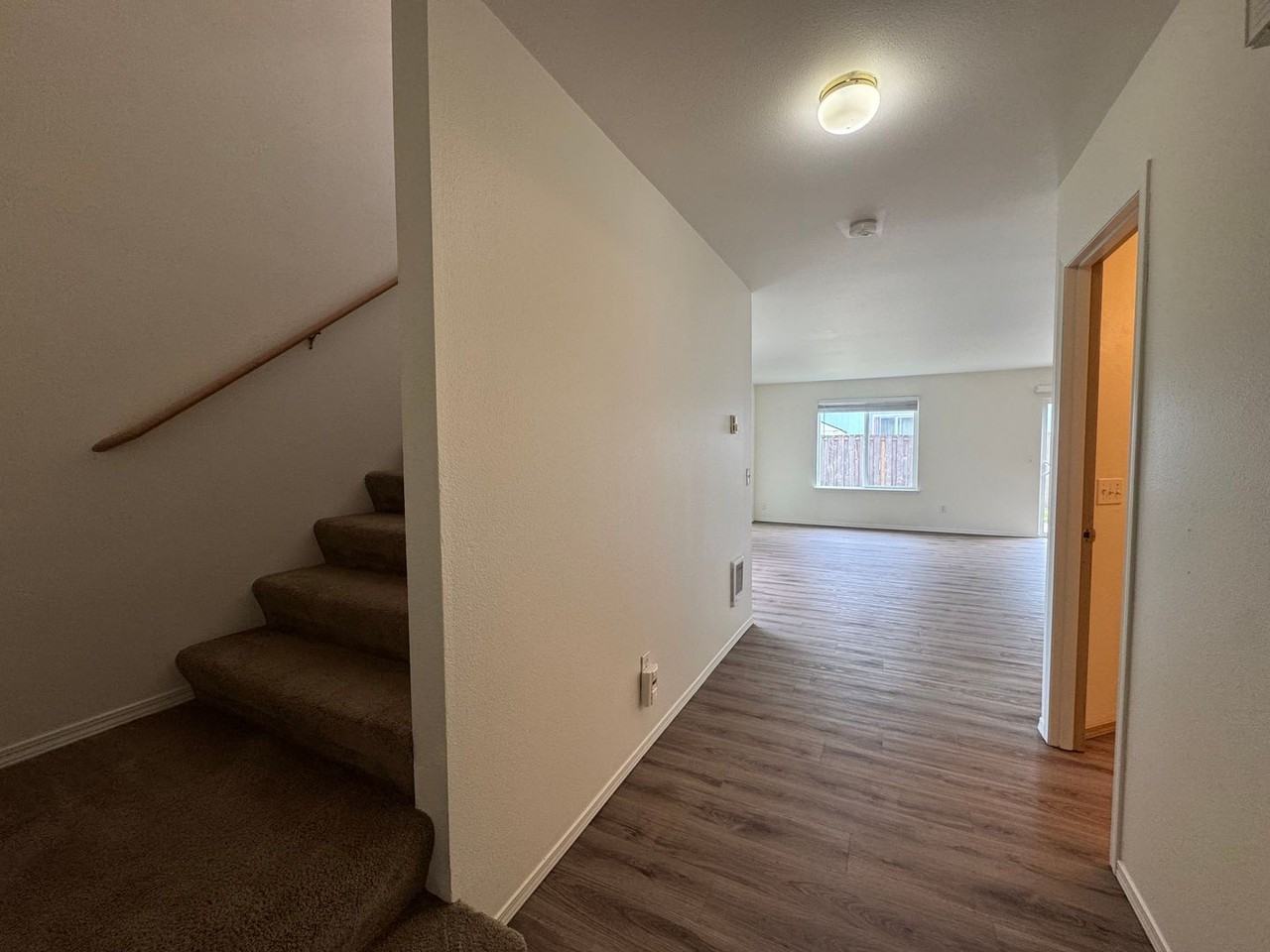 610 11th Ave - Photo 3 of 25