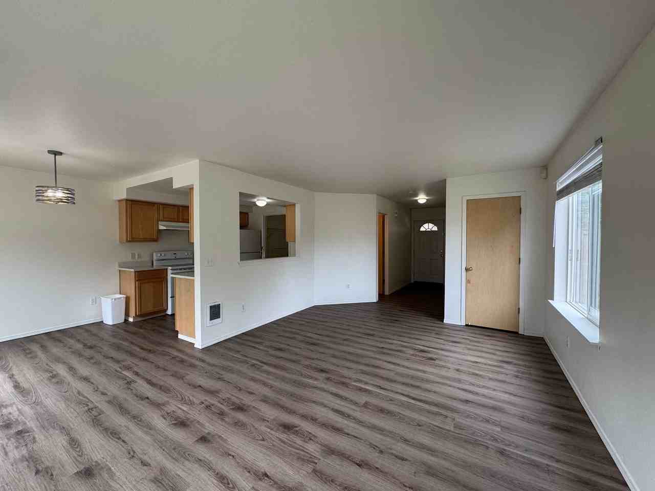 610 11th Ave - Photo 6 of 25