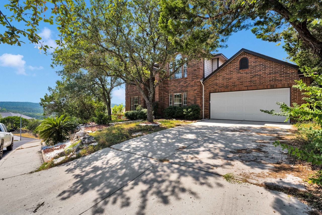 11418 Lago Vis - Photo 2 of 25