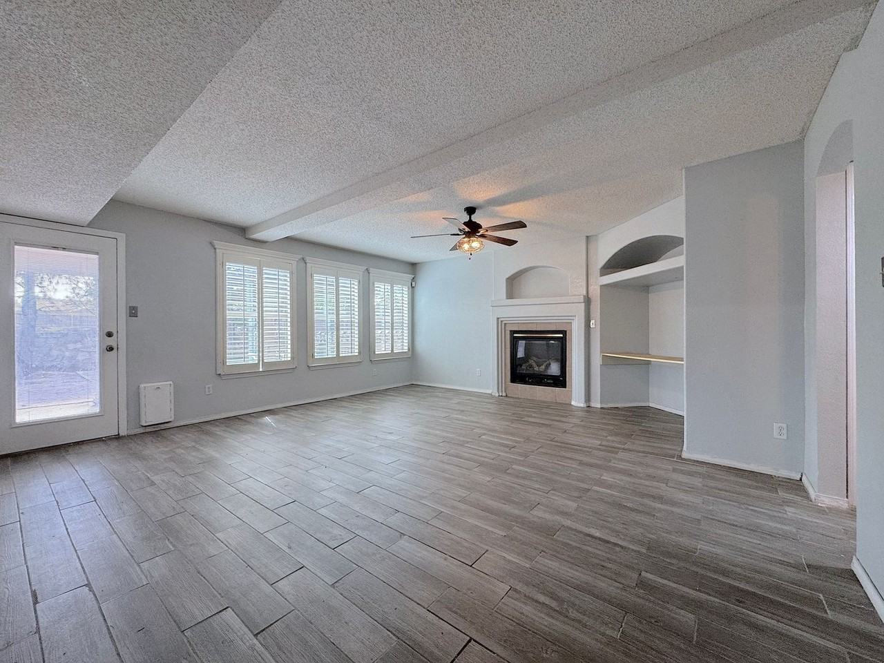 414 Montreal Cir - Photo 7 of 28