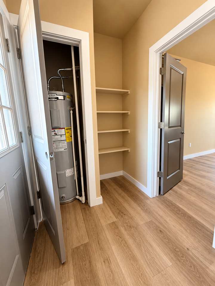 1816 Sw Monroe Ave - Photo 4 of 7