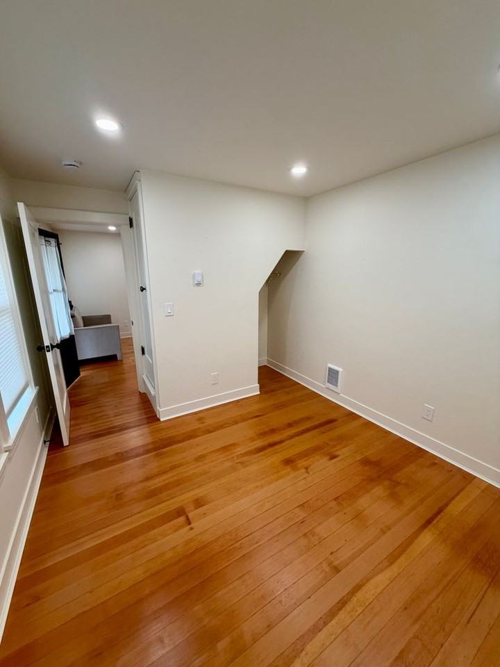 817 Central St - Photo 6 of 18