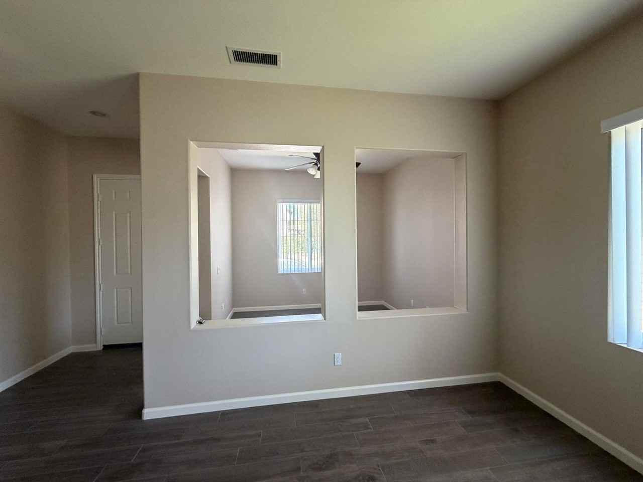 4944 Monument St - Photo 3 of 20