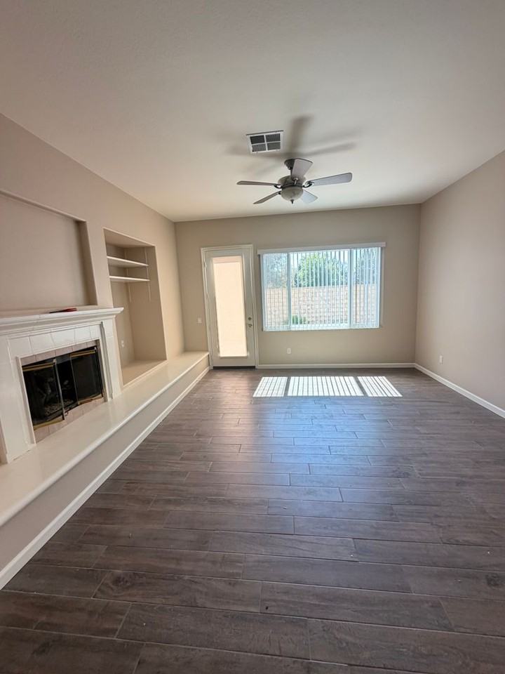 4944 Monument St - Photo 4 of 20