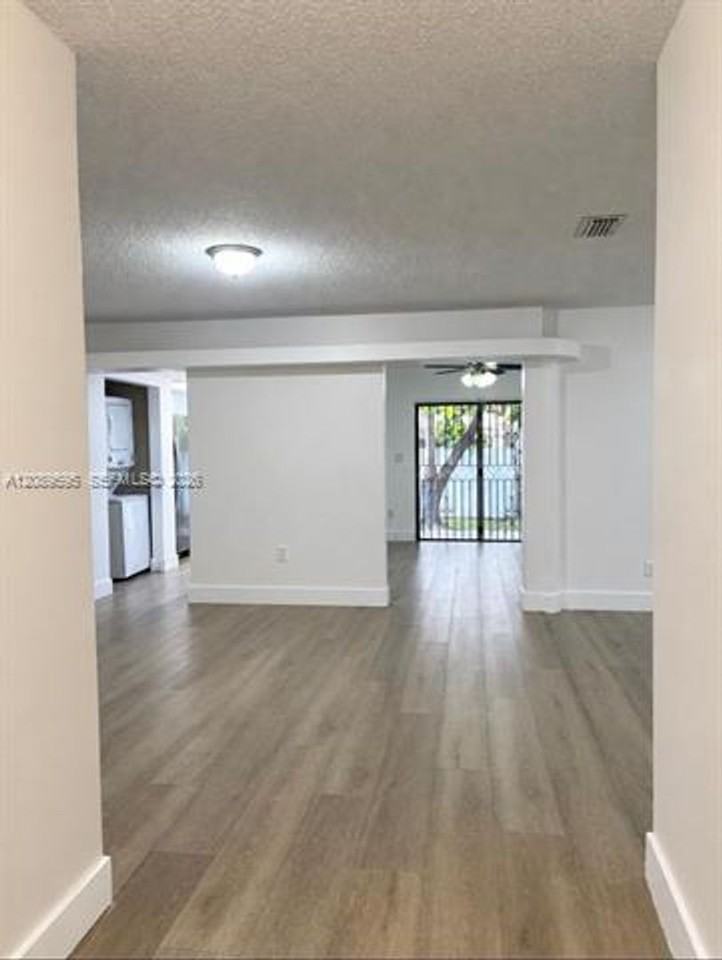 1400 1400 W 39th Pl th 1400 - Photo 5 of 25