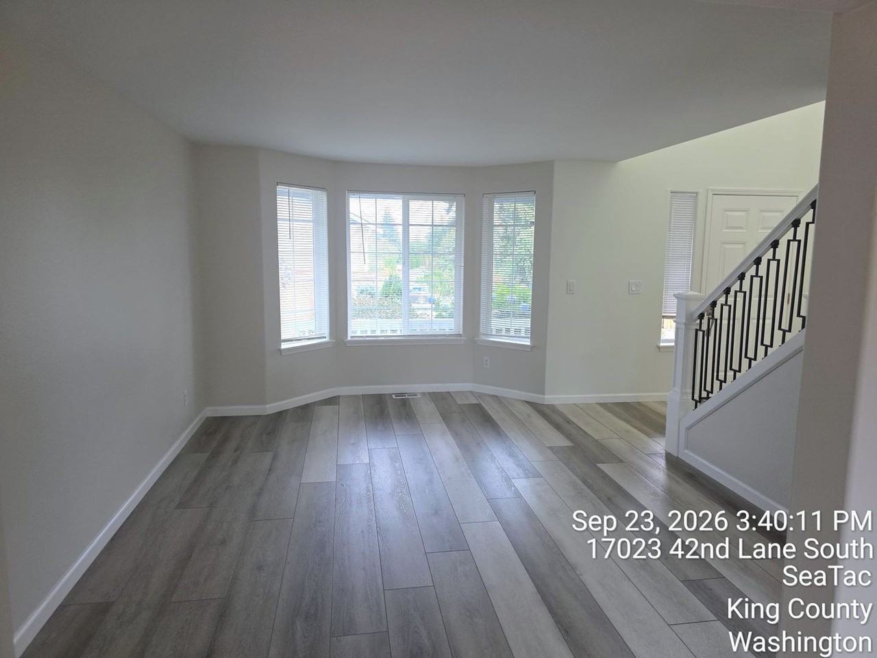 17023 42nd Ln S - Photo 4 of 34