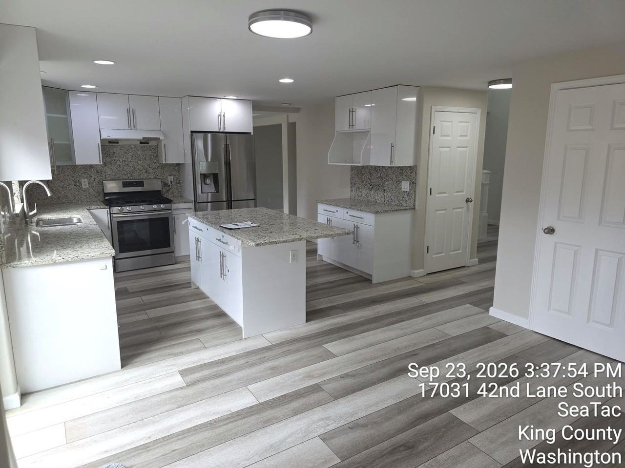 17023 42nd Ln S - Photo 6 of 34