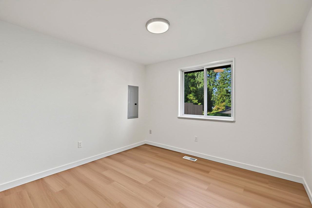 5314 193rd Ave E - Photo 7 of 22