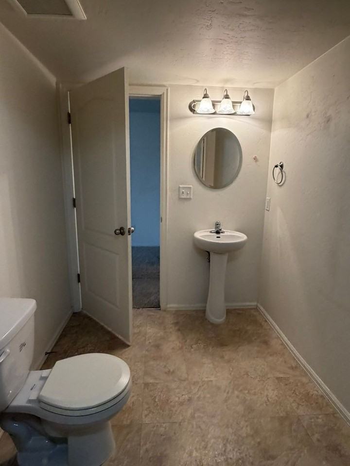 2484 1/2 Brookwillow Loop - Photo 5 of 36