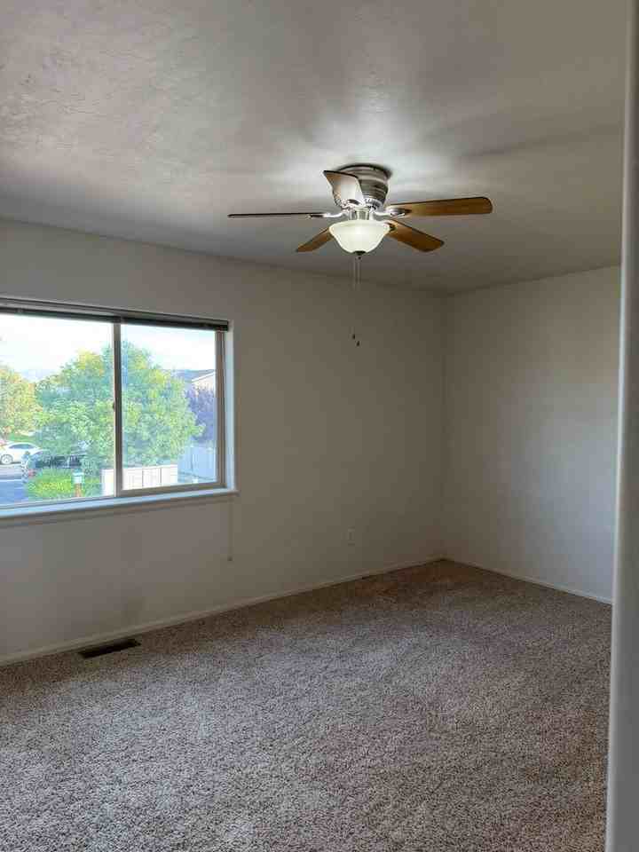 2484 1/2 Brookwillow Loop - Photo 7 of 36