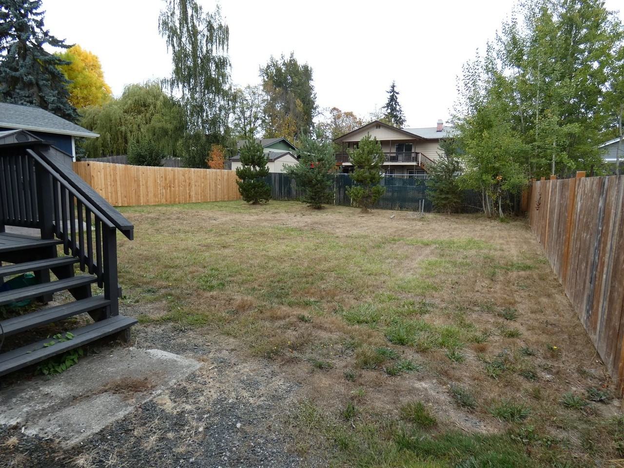 1031 Glenwood St - Photo 4 of 20
