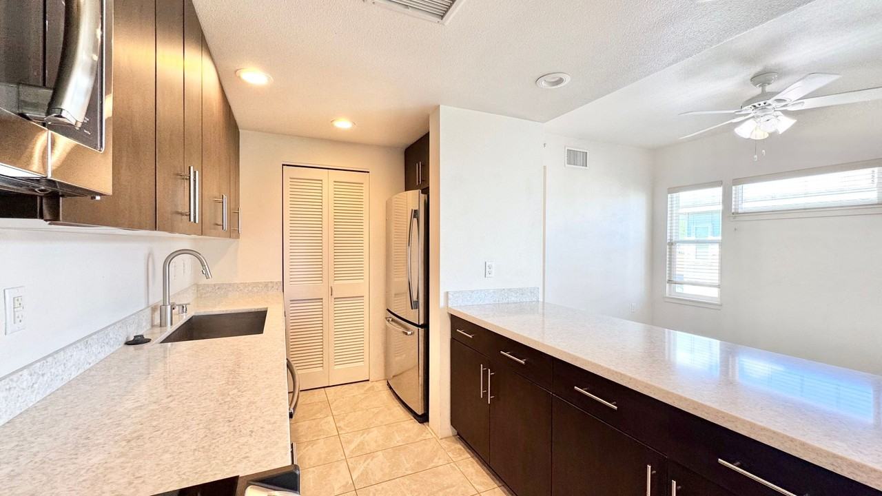 445 Kailua Rd #5304 - Photo 7 of 28