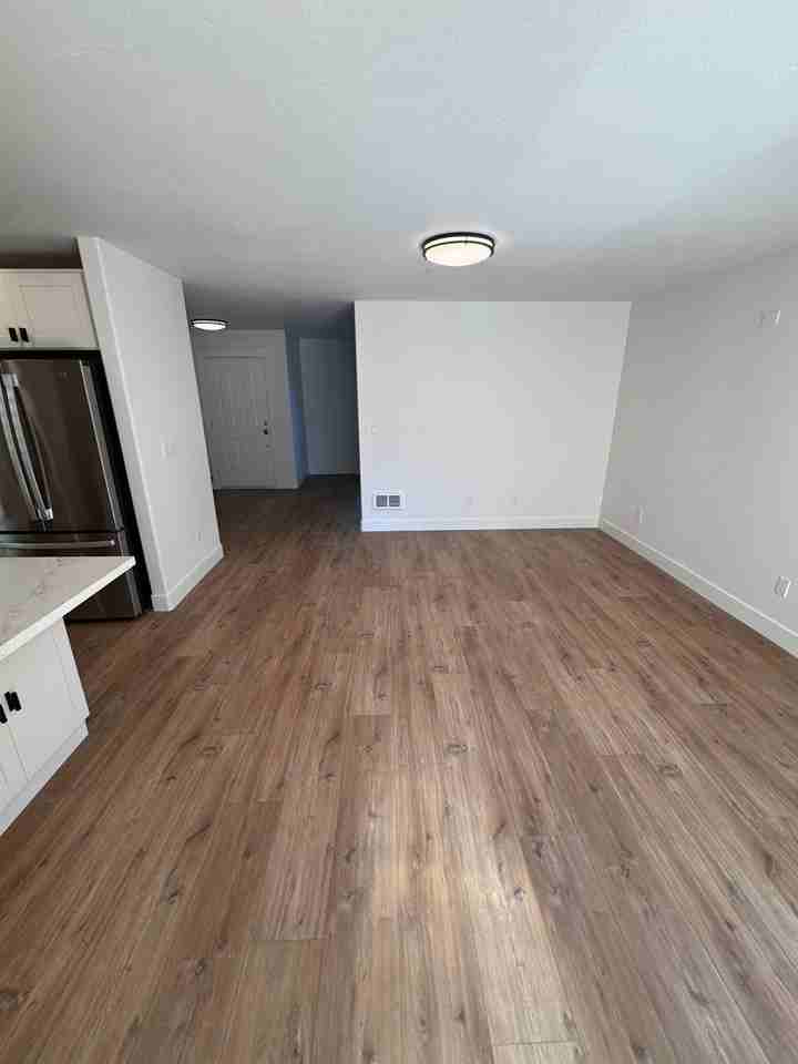 1869 Johnson Ave - Photo 5 of 18