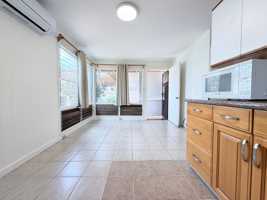 featured image of 725B 7th Ave