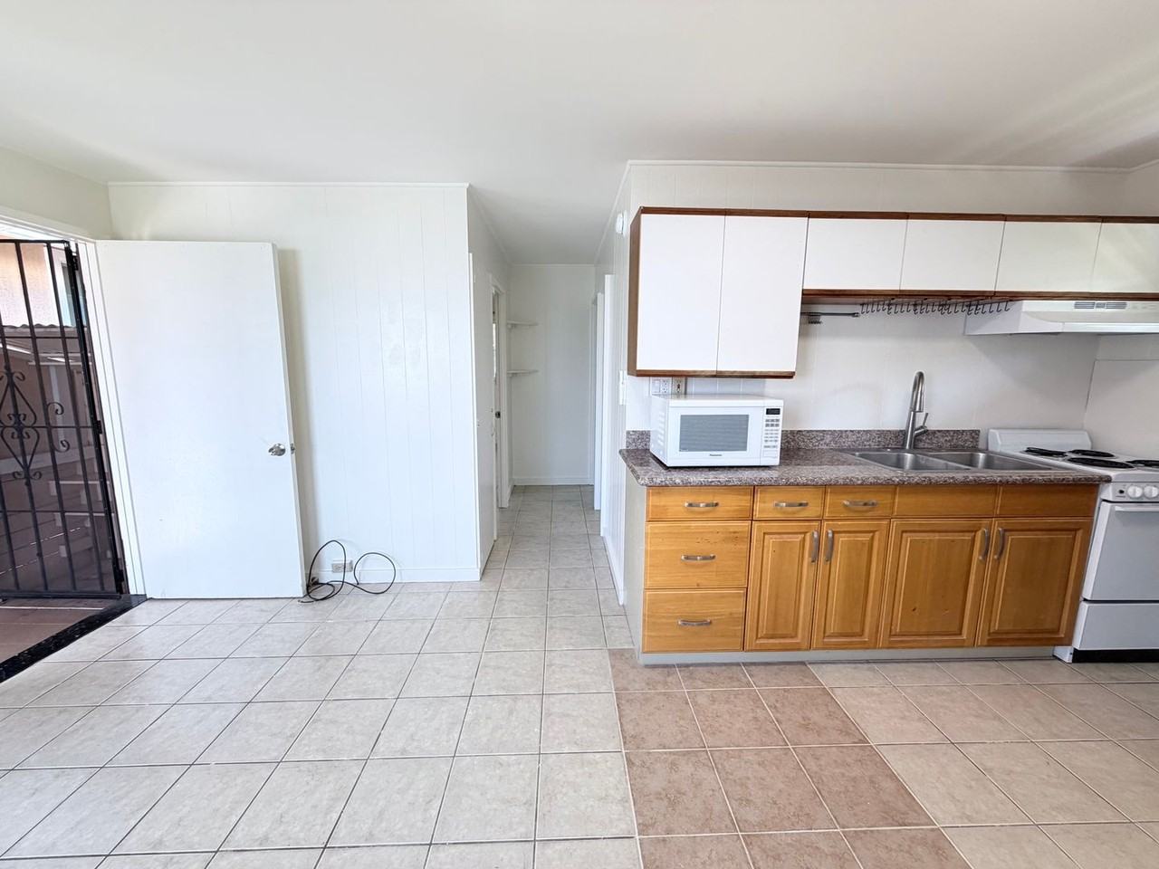 725B 7th Ave - Photo 7 of 14