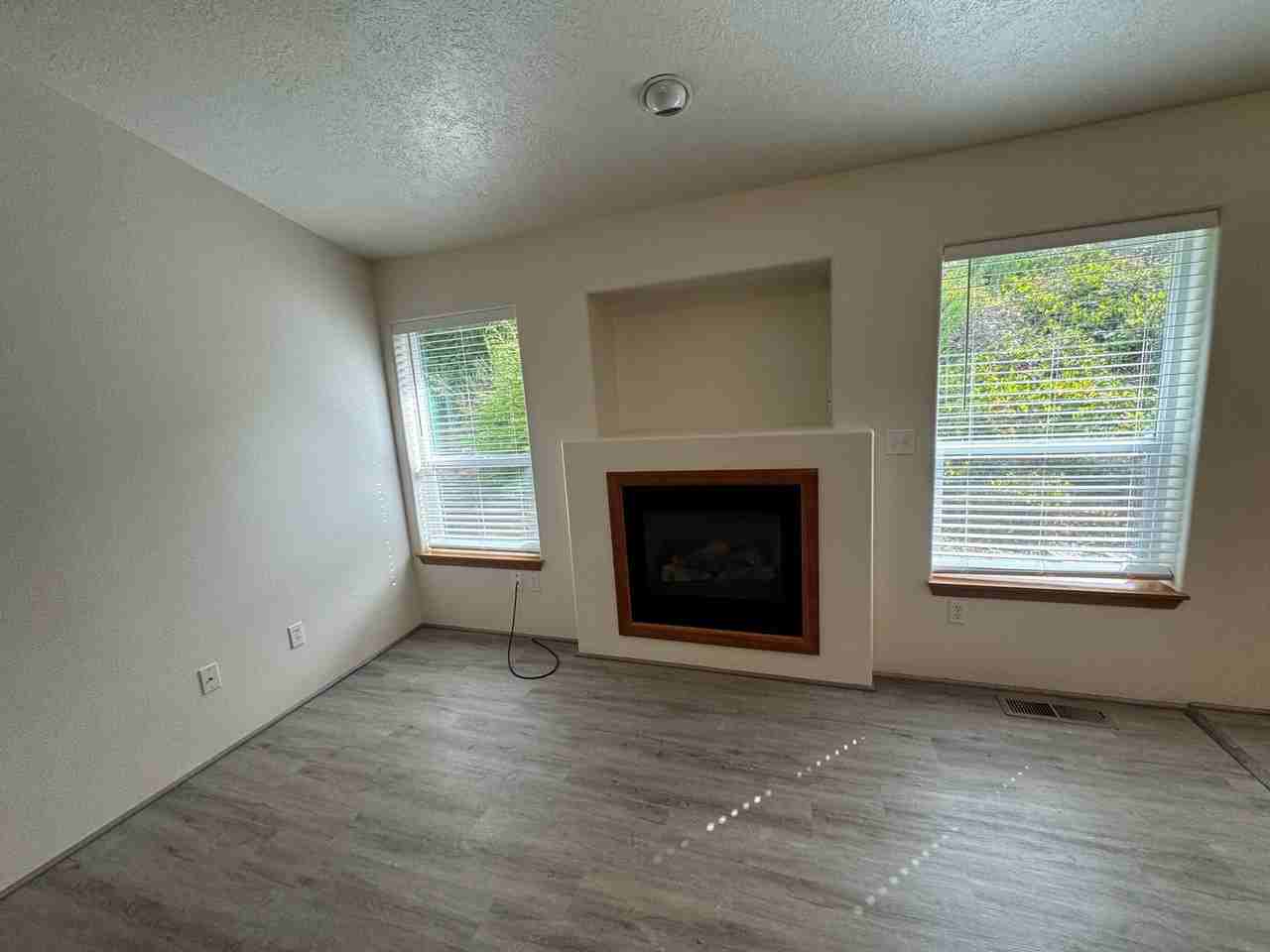 1694 Se Mast Ave - Photo 7 of 50