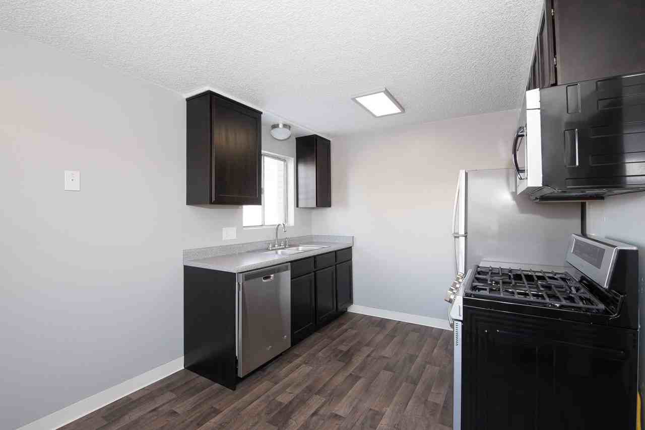 Pine Valley Apartments - Photo 6 of 11