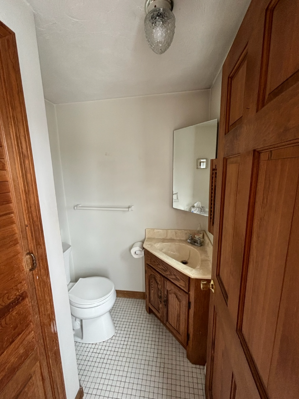 249 Foster Ave - Photo 5 of 13