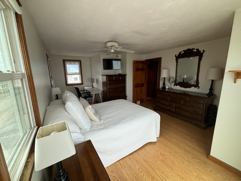 249 Foster Ave - Photo 7 of 13
