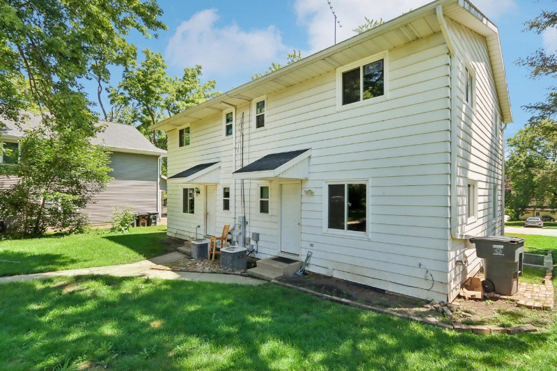 418 S Summit St #420 - Photo 4 of 24