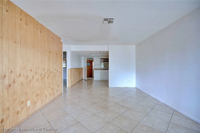 604 Denise Ave - Photo 3 of 12