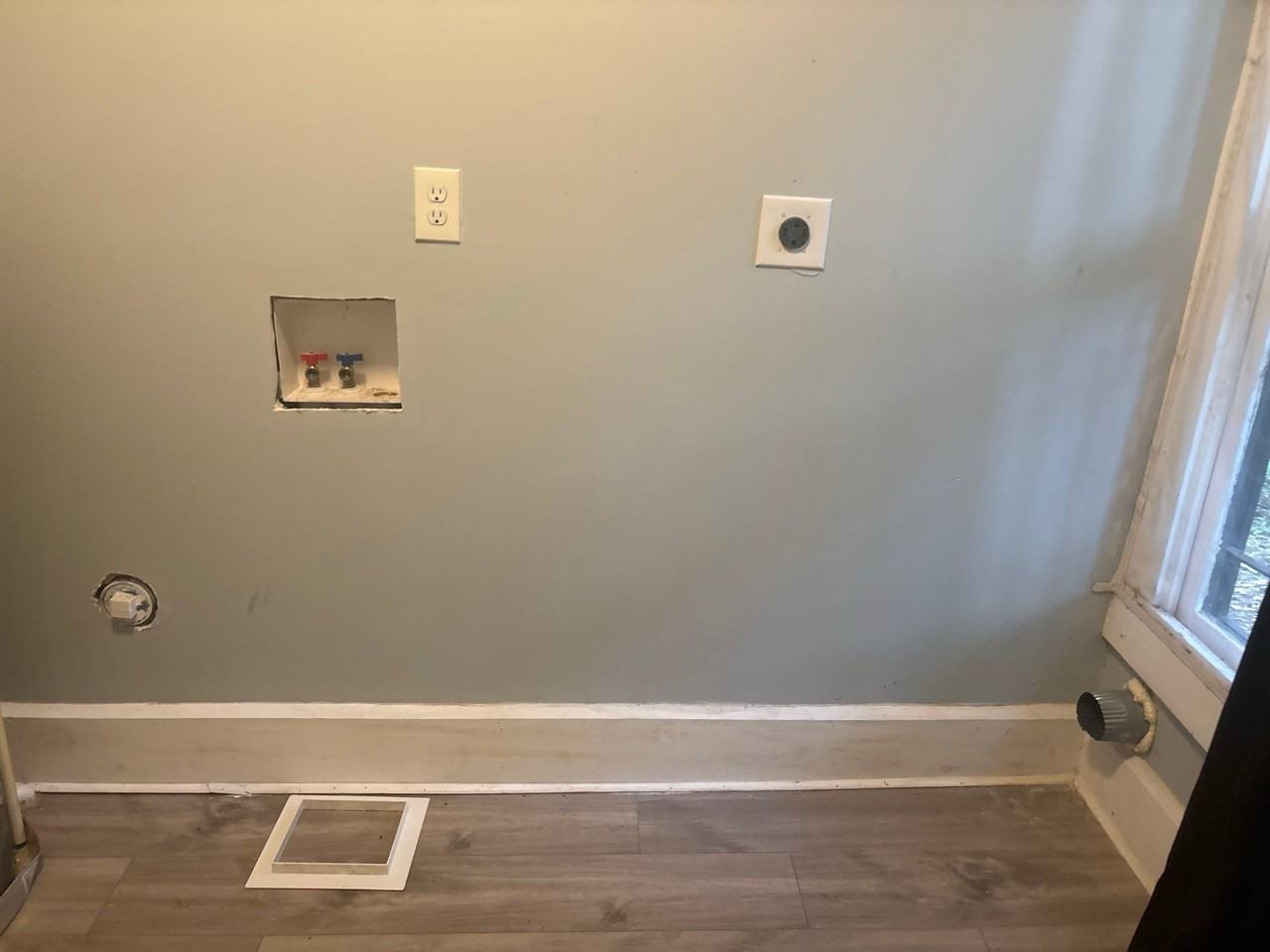 1608 28th St Sw - Photo 4 of 5