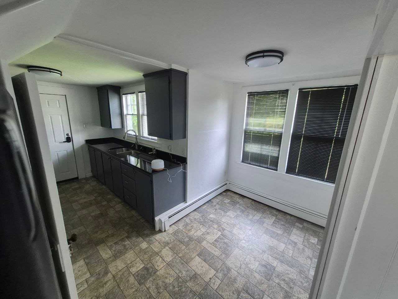 212 W Marathon Pl - Photo 2 of 13