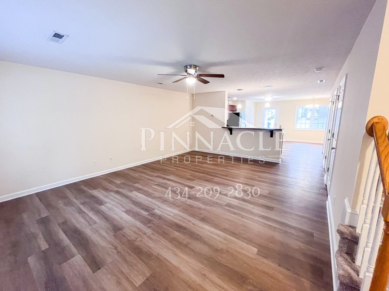 104 Colonnade St - Photo 5 of 23