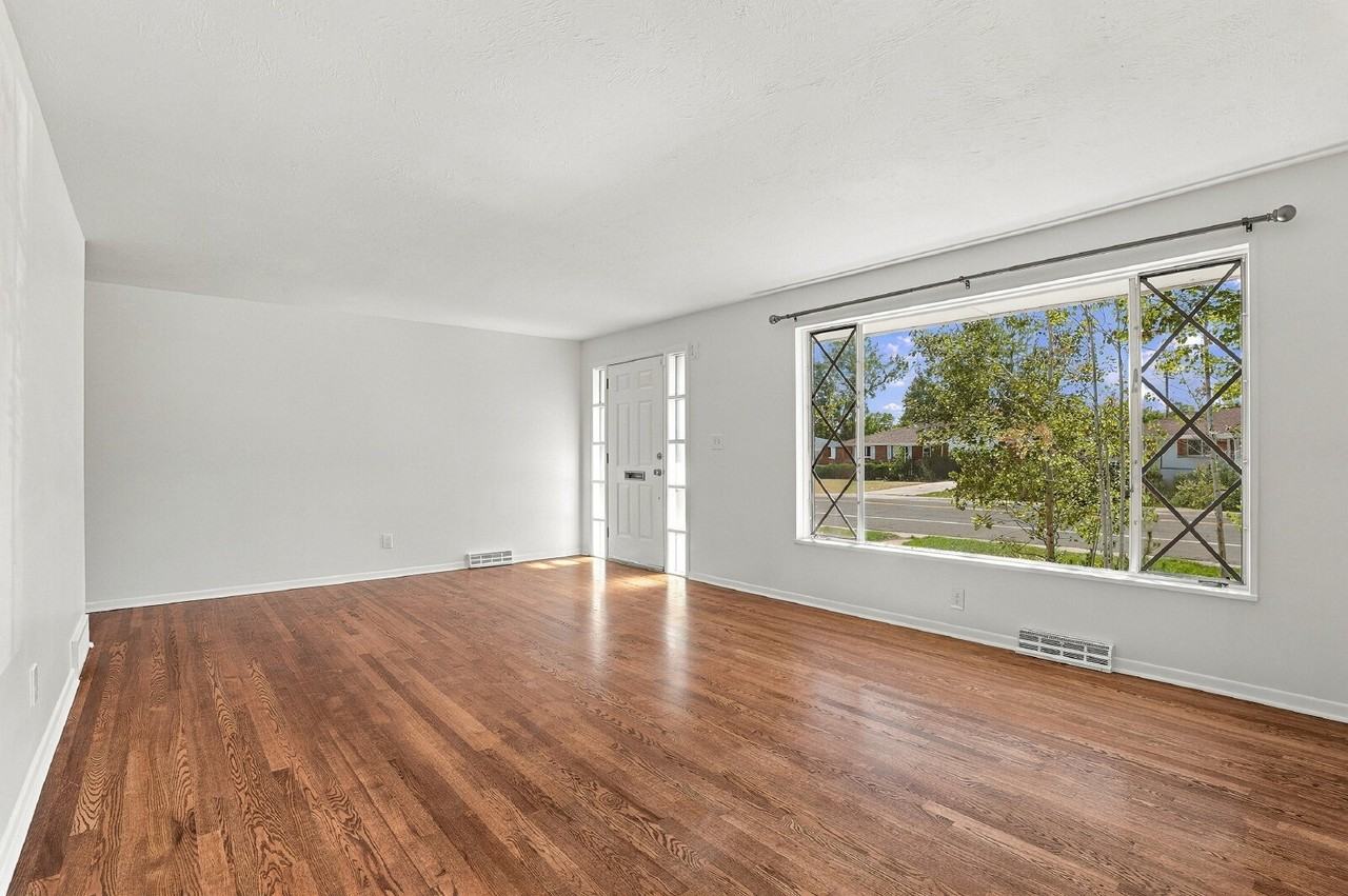 1265 W 6th Ave - Photo 6 of 49