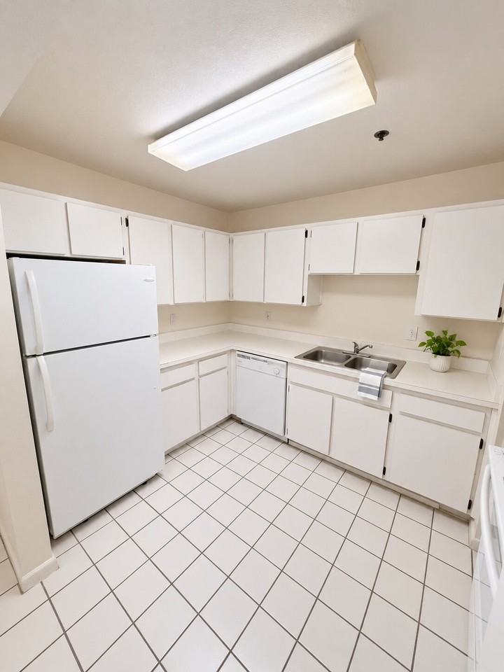 3002 W Cleveland St - Photo 6 of 17