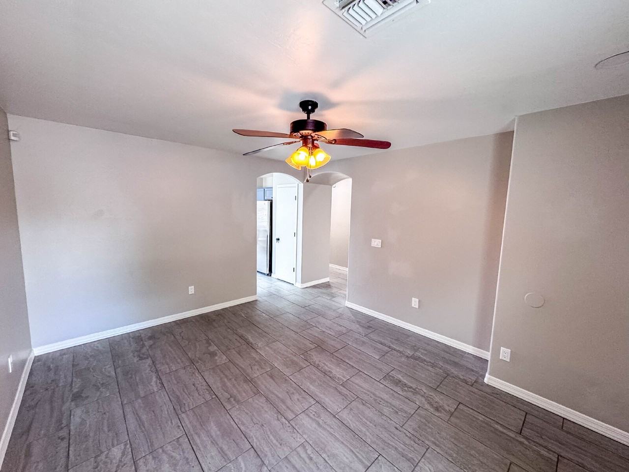 6938 S Creek Run Ave - Photo 3 of 16