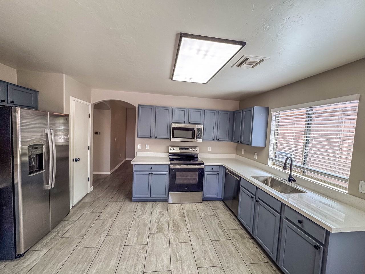 6938 S Creek Run Ave - Photo 6 of 16