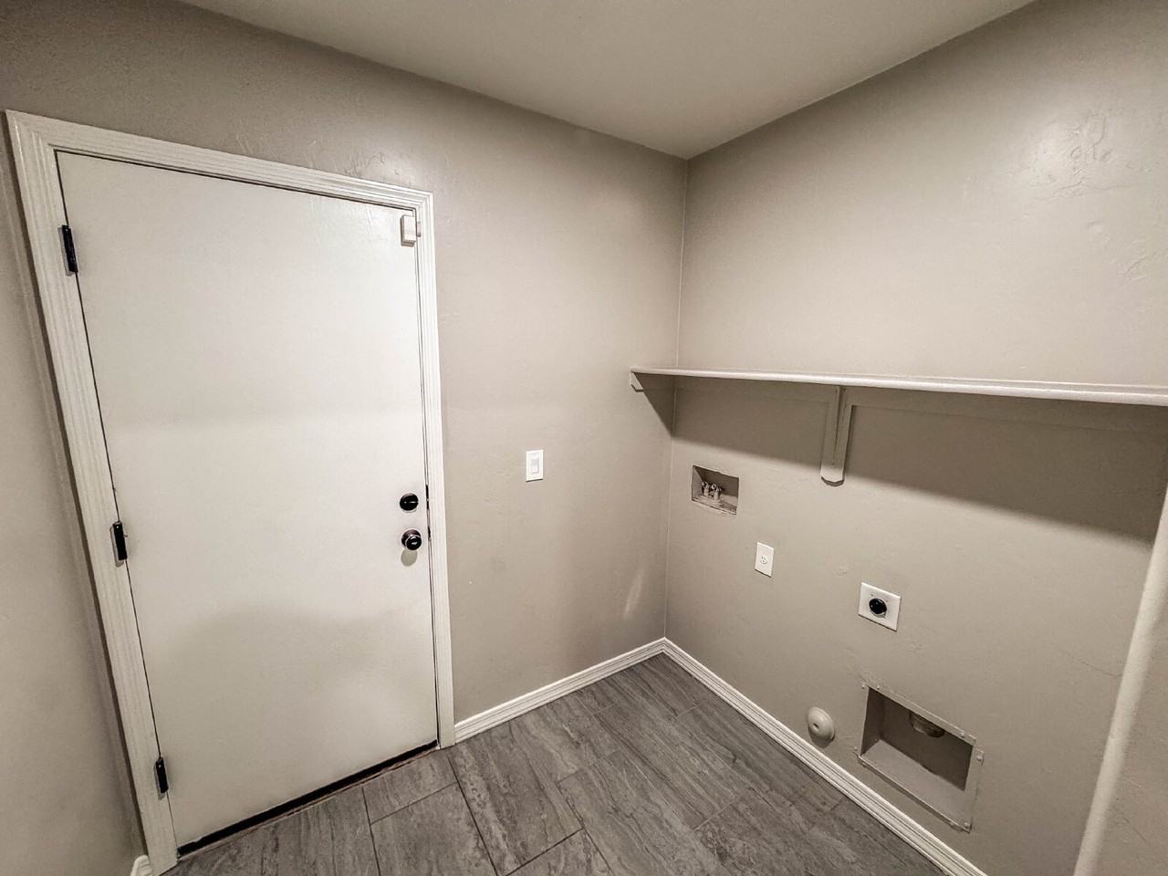 6938 S Creek Run Ave - Photo 7 of 16