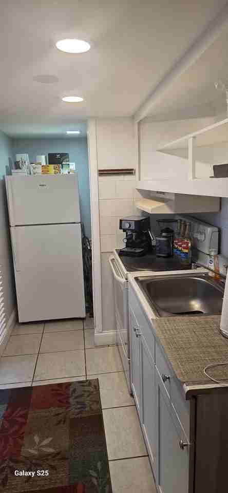1324 Sw 31st St #2 - Photo 6 of 12