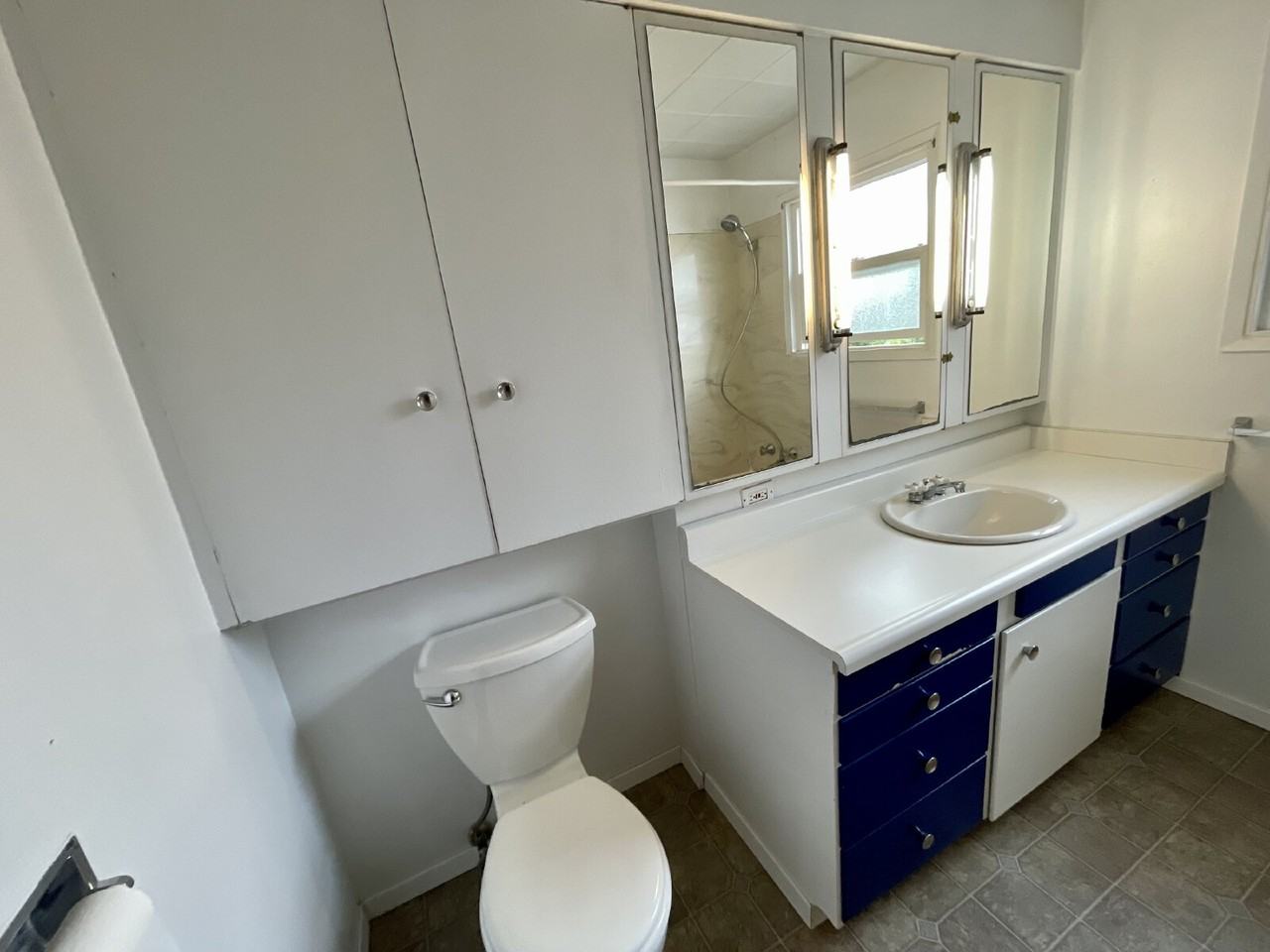 1629 1/2 Pearl St - Photo 5 of 10