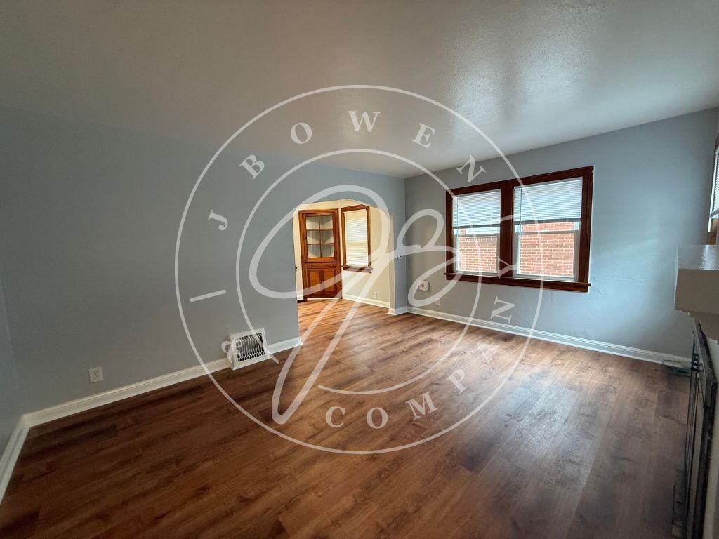 930 Secor Rd - Photo 6 of 12