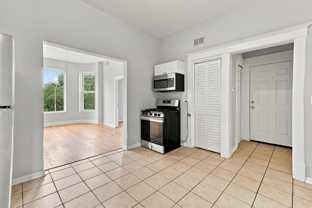 3131 W Augusta Blvd #2F - Photo 1 of 1