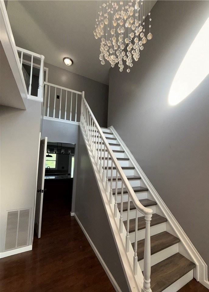 322 Garfield Ave - Photo 2 of 15