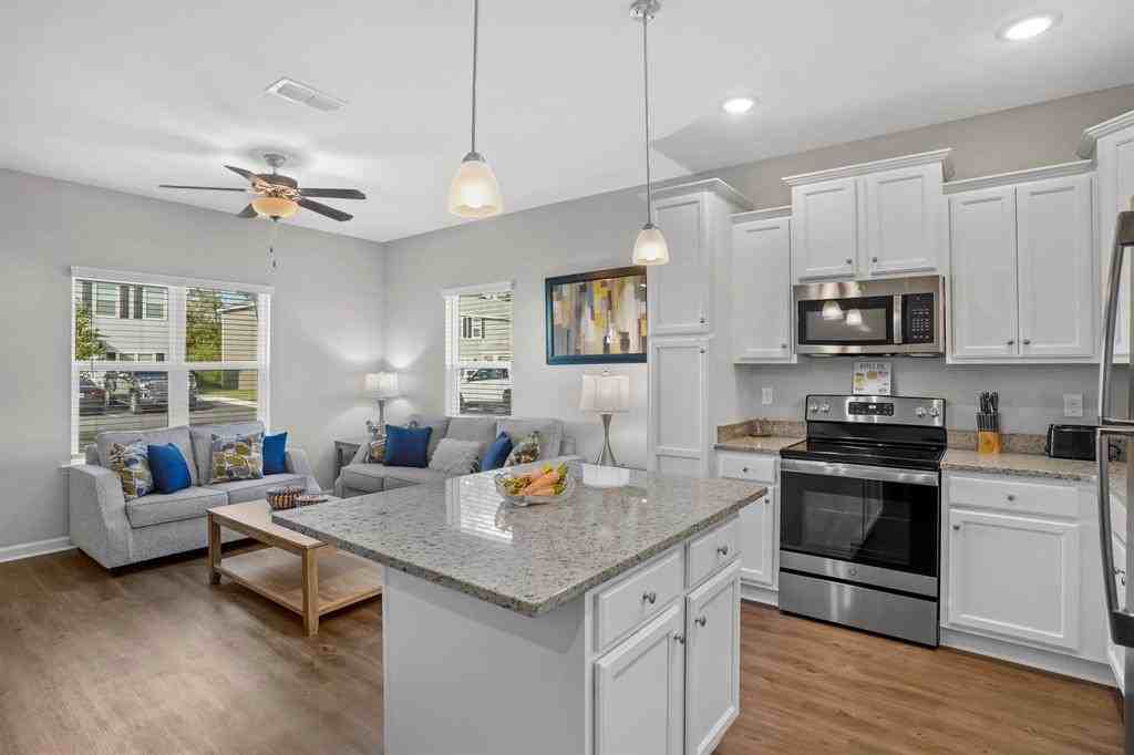 2284 Del Carmel Way - Photo 5 of 23