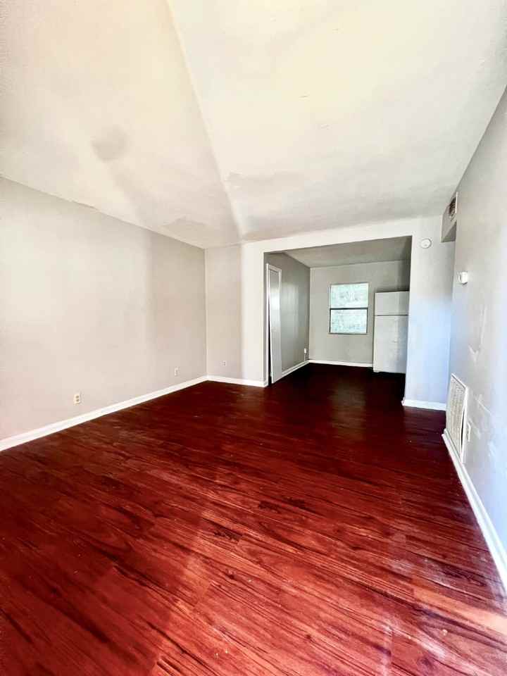 303 W 9th Ave - Photo 3 of 16