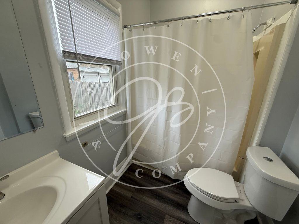 560 Bronx Dr - Photo 5 of 7