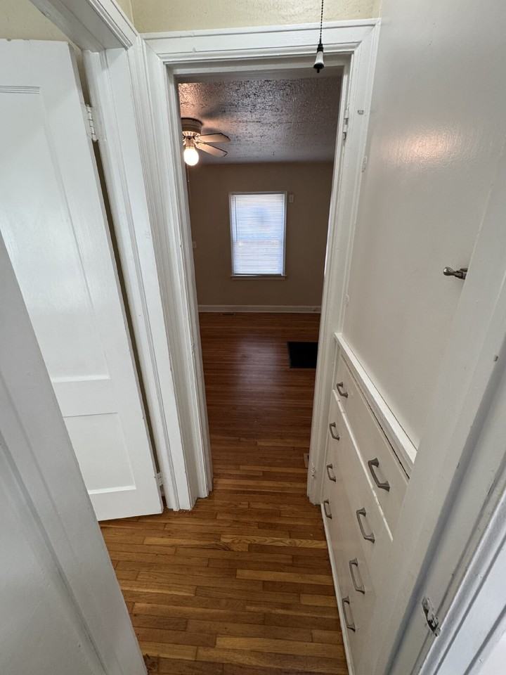 1811 W 13th St N - Photo 7 of 13